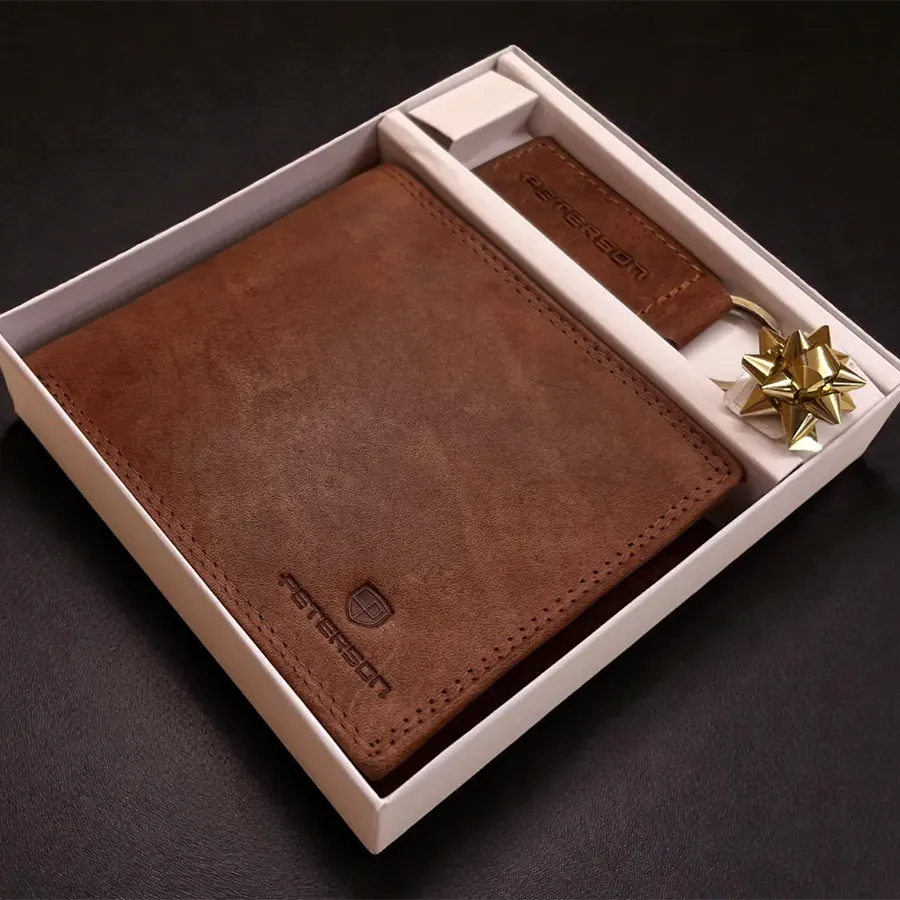 Peterson Nagy Sima Gravírozott Pénztárca - Gallery